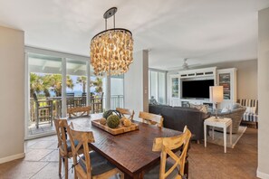 Dining - Spacious 3 Bed / 3.5 Bath Shipwatch Villa with Ocean Views (Fernandina Beach)