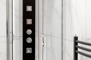 Douche de la salle de bain