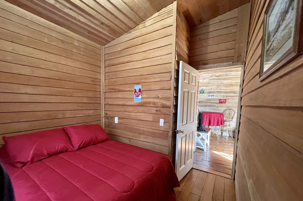 Rudy’s roost Rental Cabin - near Back of the Dragon Route 16