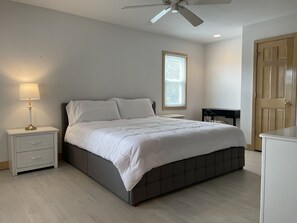 5 عدّة غرف نوم ومكتب وواي فاي مجانًا وملاءات أسرّة