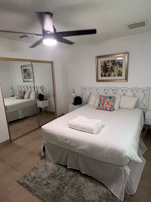 3 bedrooms, iron/ironing board, bed sheets