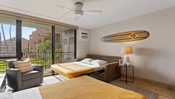 1 quarto, ferros/tábuas de passar roupa, berço de viagem