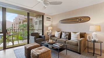 Smart TV, Netflix, books, streaming services