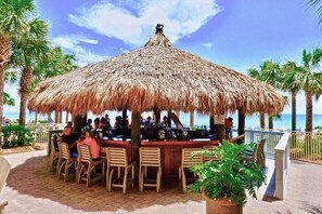 Bar (on property) - Calypso 2008 East!  GULFFRONT, Free Beach Service and Activities! (Panama City Beach)