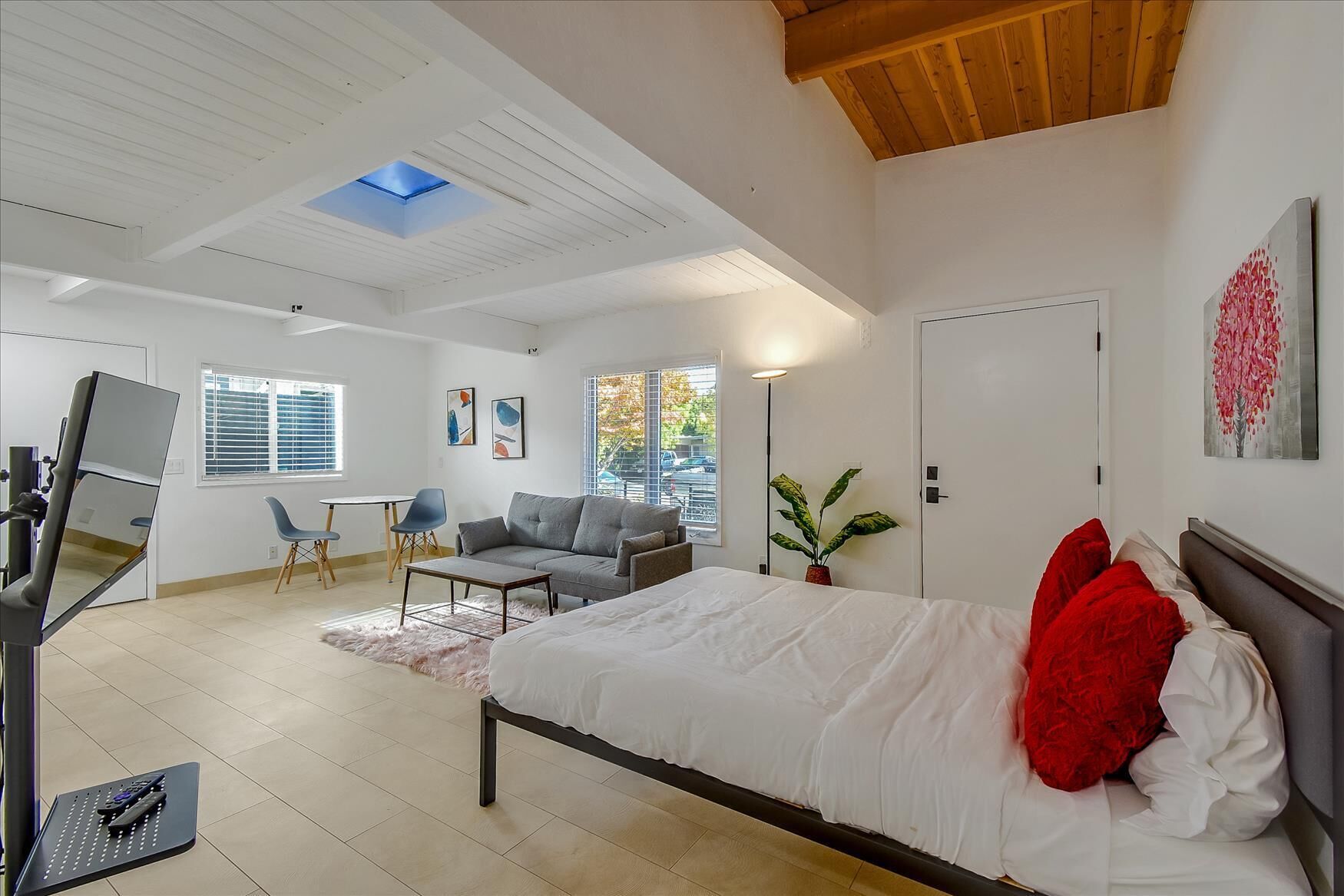 BEN-B Modern Comfort Studio in Mountain View