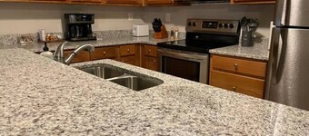 First Class Lvng - 2BR, 2BA, cool/cozy