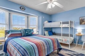 4 bedrooms, desk, iron/ironing board, free WiFi