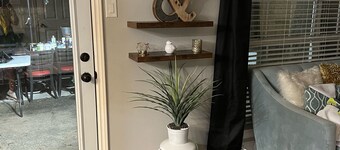 4- Bedroom house -close to IAH Airport and Lake dinning