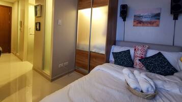 1 室のベッドルーム、WiFi (無料)、ベッドシーツ