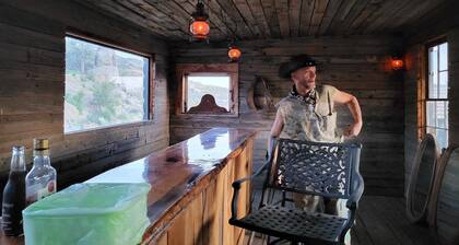 Private Bunk House with beautiful views in Yarnell Arizona