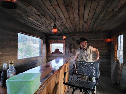 Private Bunk House with beautiful views in Yarnell Arizona