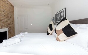 2 chambres, fer et planche à repasser, accès Internet, draps fournis