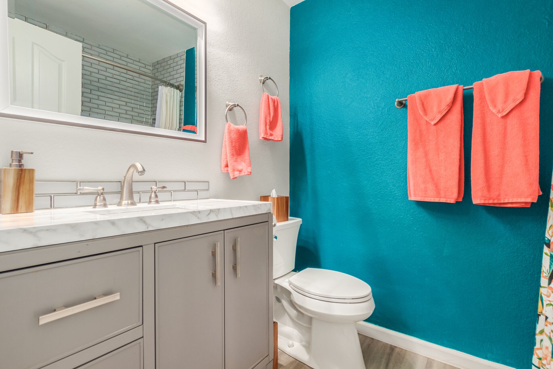 Kombinert dusj/badekar