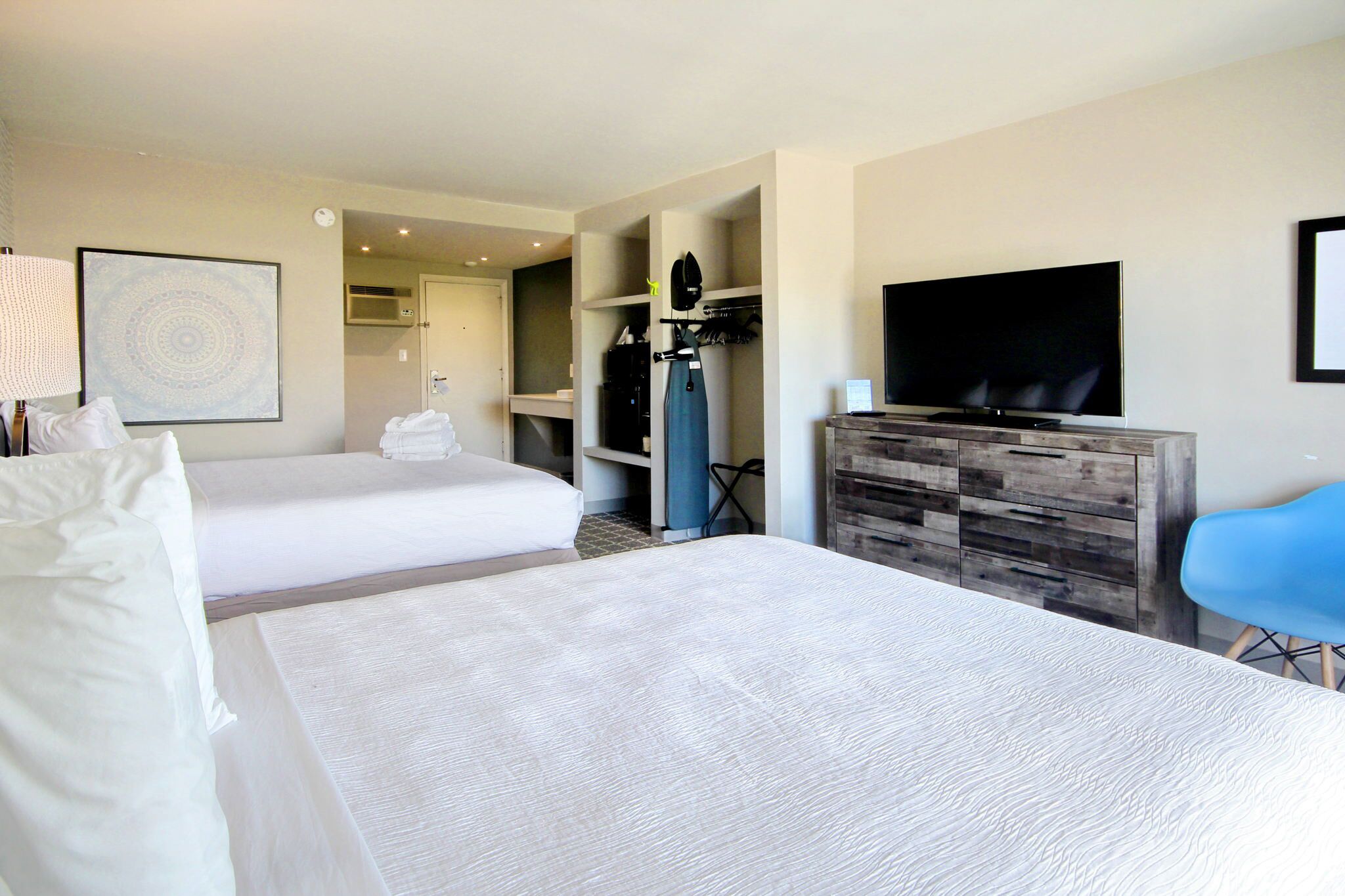 Relaxing Getaway: Double Queen Room