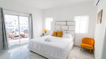 4 habitaciones, tabla de planchar con plancha y wifi