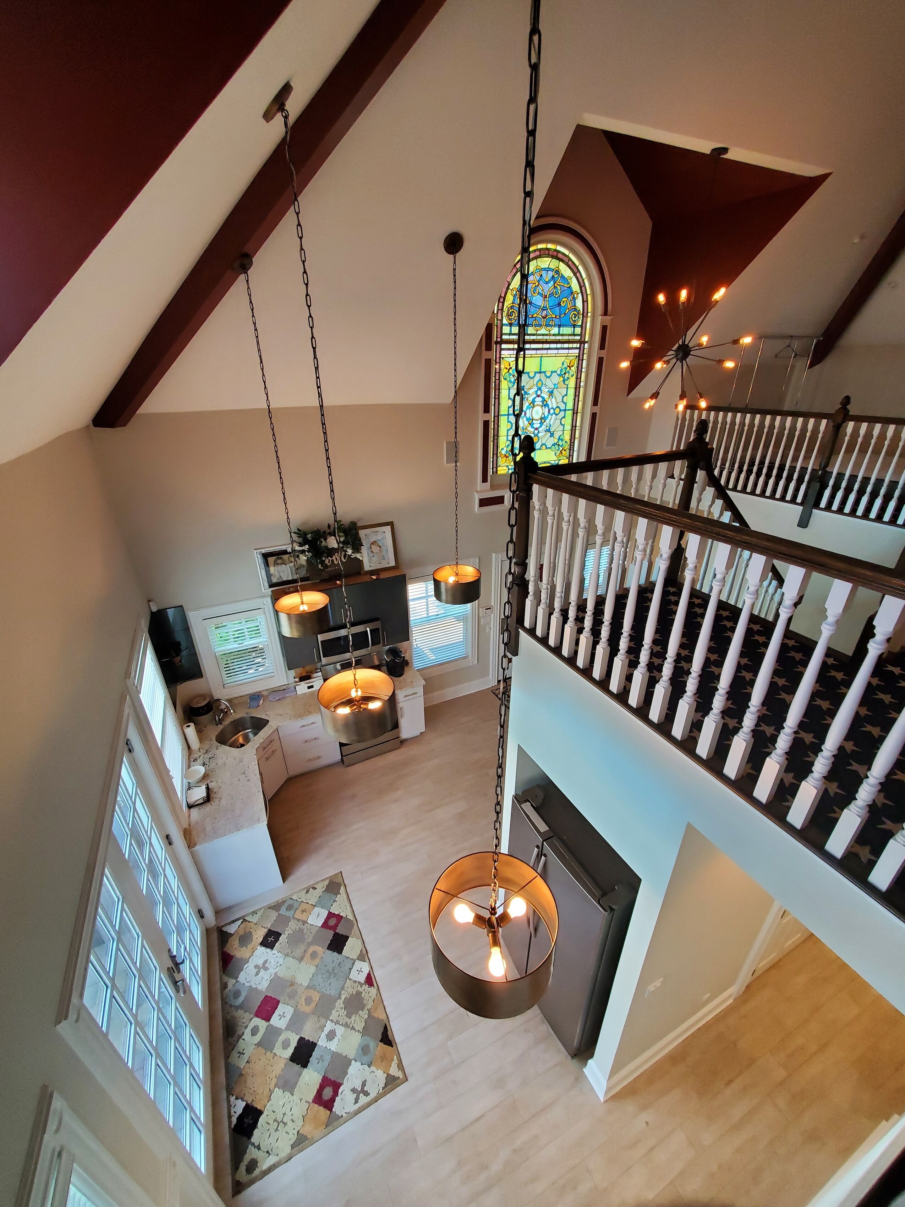 Private Pool House with Loft Arrangement Walking distance to town!