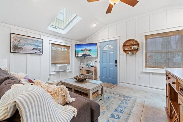 TV - Two Cottages w/ Patios - Close to Beach (Margate City)