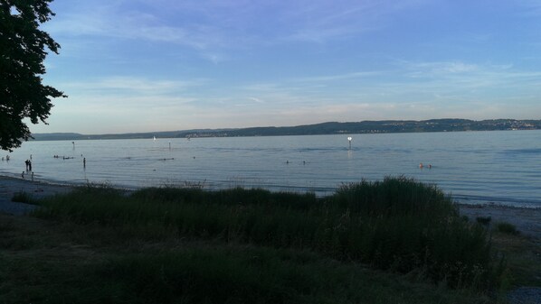 Beach - Large vacation apartment with a view of the courtyard (Stockach)