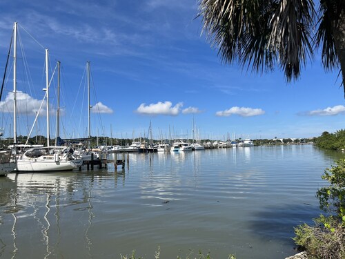 Titusville Holiday Home