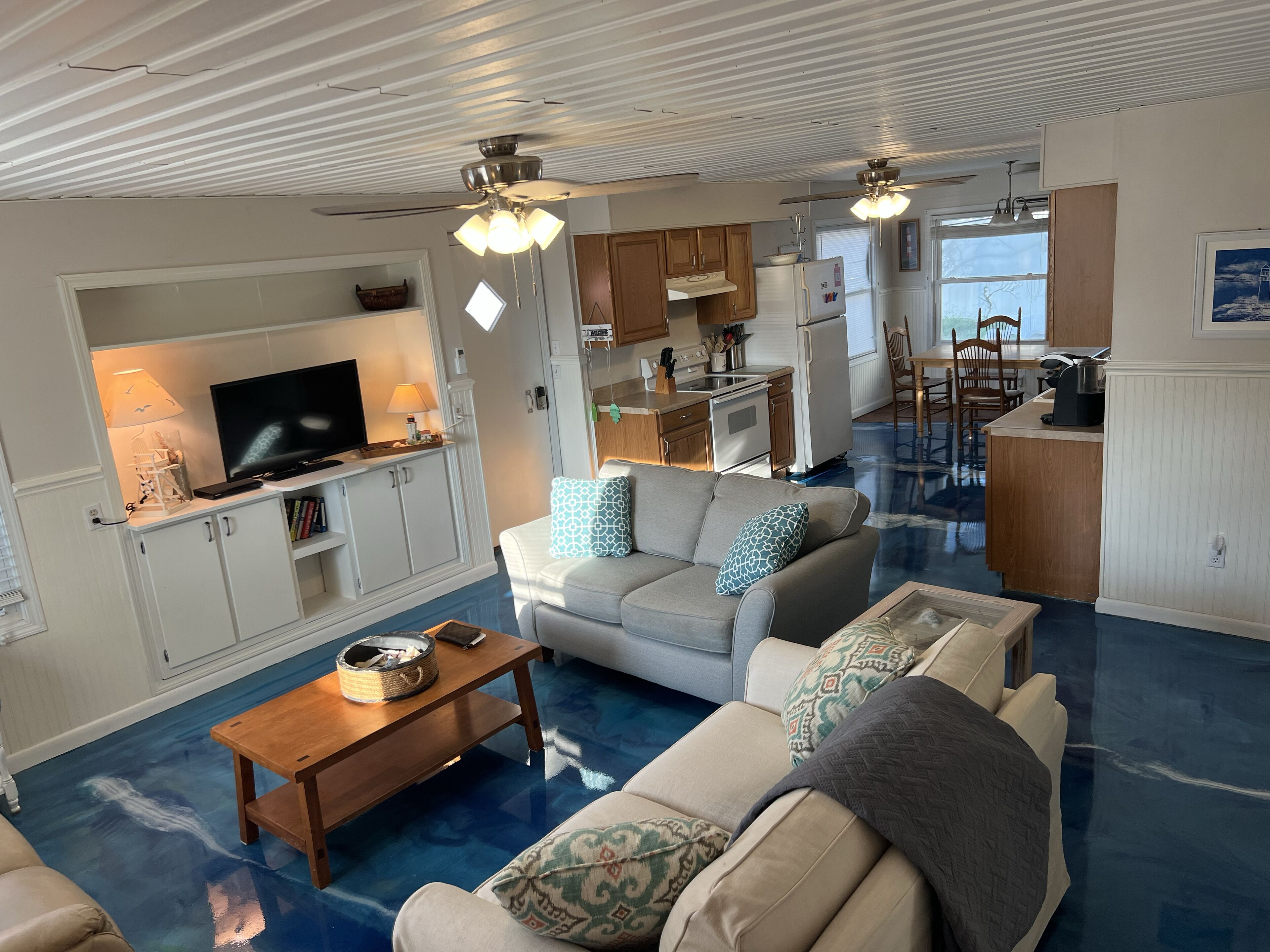 SAND SHACK- Steps away from the Sand