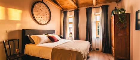 3 bedrooms, travel crib, free WiFi, bed sheets