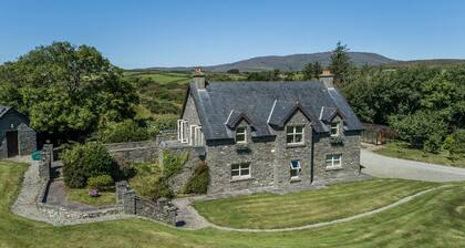 Valhalla Schull Holiday Home