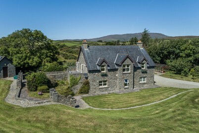 Valhalla Schull Holiday Home