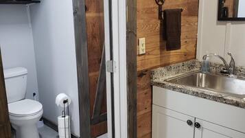 Dusche, Handtücher, Seife, Toilettenpapier