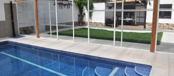 Rural house with swimming pool to bathe all year round.