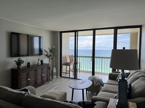  DIRECT BEACHFRONT Views from the 15TH FLOOR! Listen to Ocean Waves! WOW!