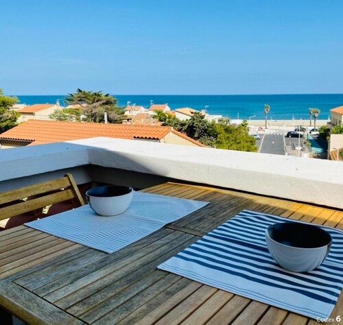 Magnifique villa face a la mer 18 personnes