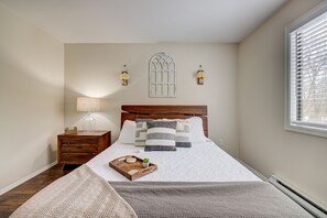 3 bedrooms, iron/ironing board, travel cot, free WiFi