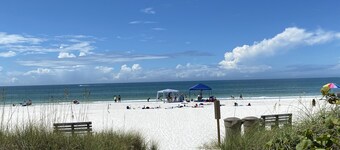 2 Bedroom Golf Course View, Near the Beach!