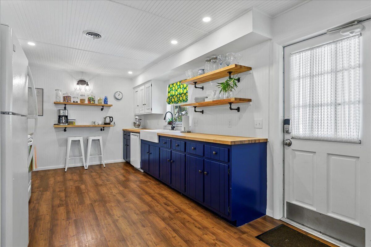 *New Listing* Classic Jupiter Getaway Steps from Water Access!