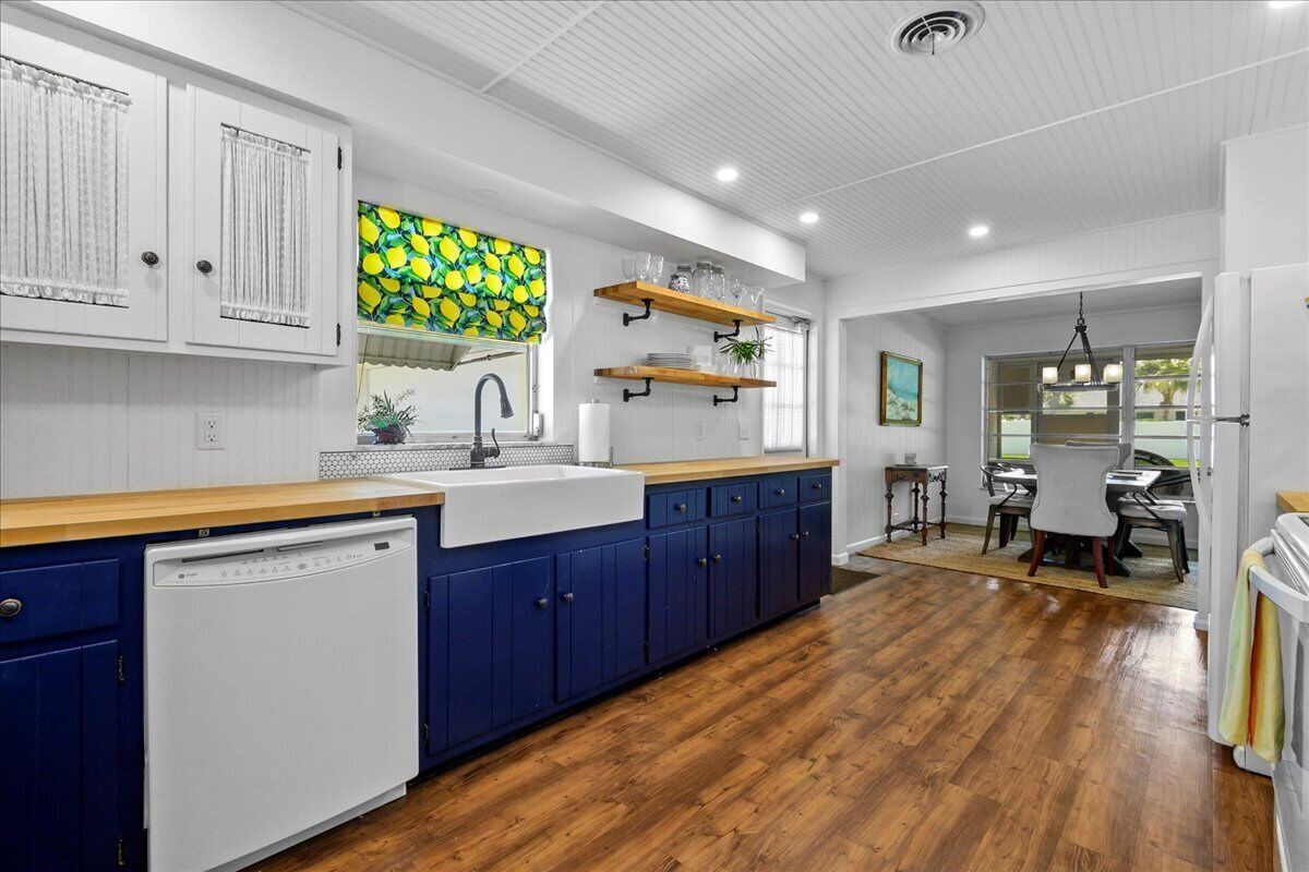 *New Listing* Classic Jupiter Getaway Steps from Water Access!