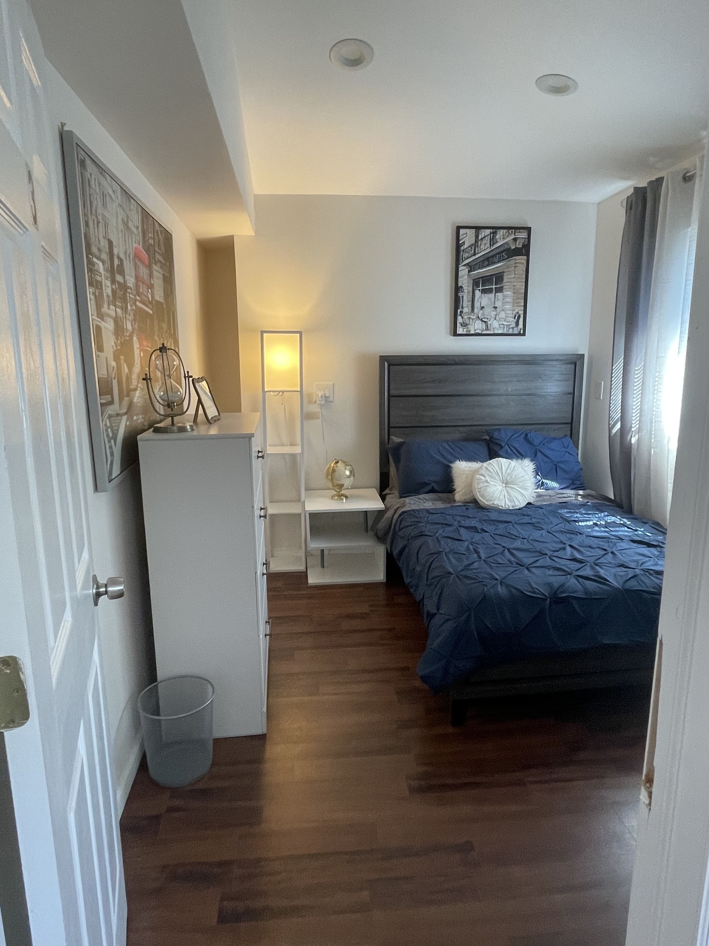 Beautiful cozy modern 1 bedroom near everything!