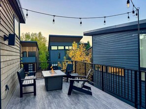 Terrace/patio - EV Charger | Amazing Views | Pool & Hot Tub (Whitefish)