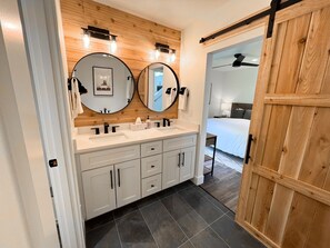 2 slaapkamers, wifi, beddengoed