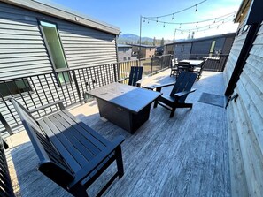 Outdoor dining - EV Charger | Amazing Views | Pool & Hot Tub (Whitefish)