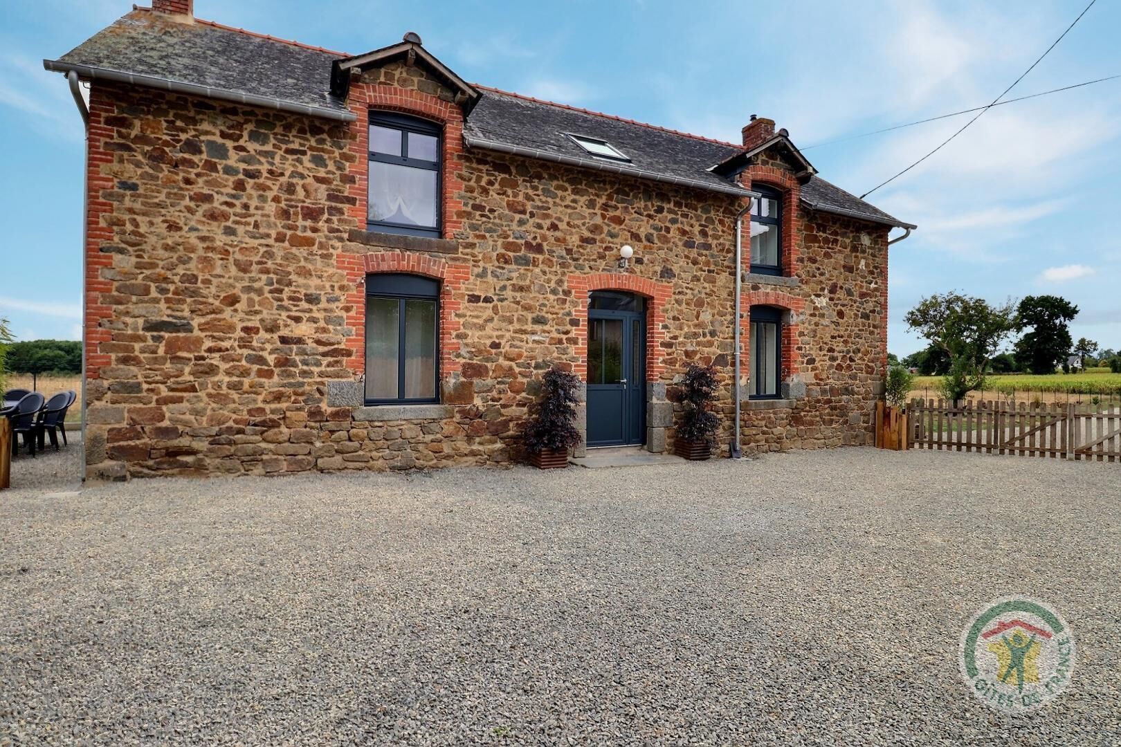 La Maison aux Portes des Ecluses