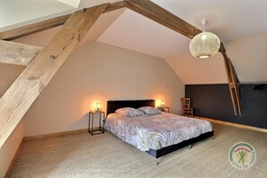 4 bedrooms, iron/ironing board, free WiFi - La Maison aux Portes des Ecluses (HEDE BAZOUGES)