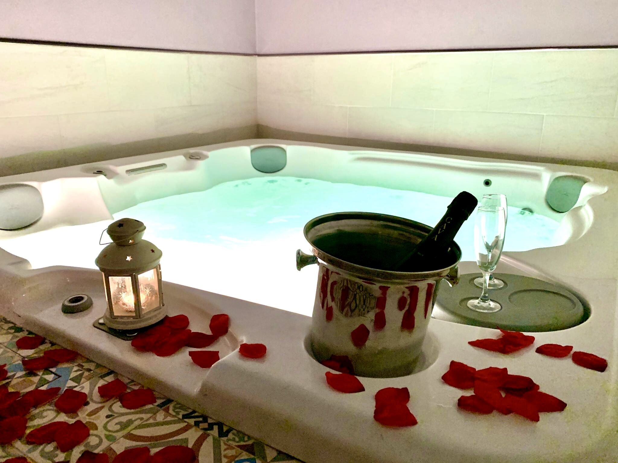 Hotstone-massages, Zweedse massages, massagebehandelingen