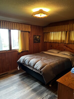 4 dormitorios, escritorio, wifi gratis y ropa de cama