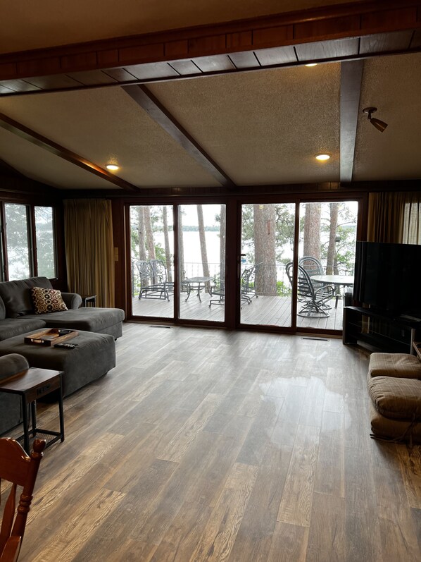 Smart TV, fireplace, offices, computer monitors - Waterfront Lower Whitefish Getaway (Crosslake)