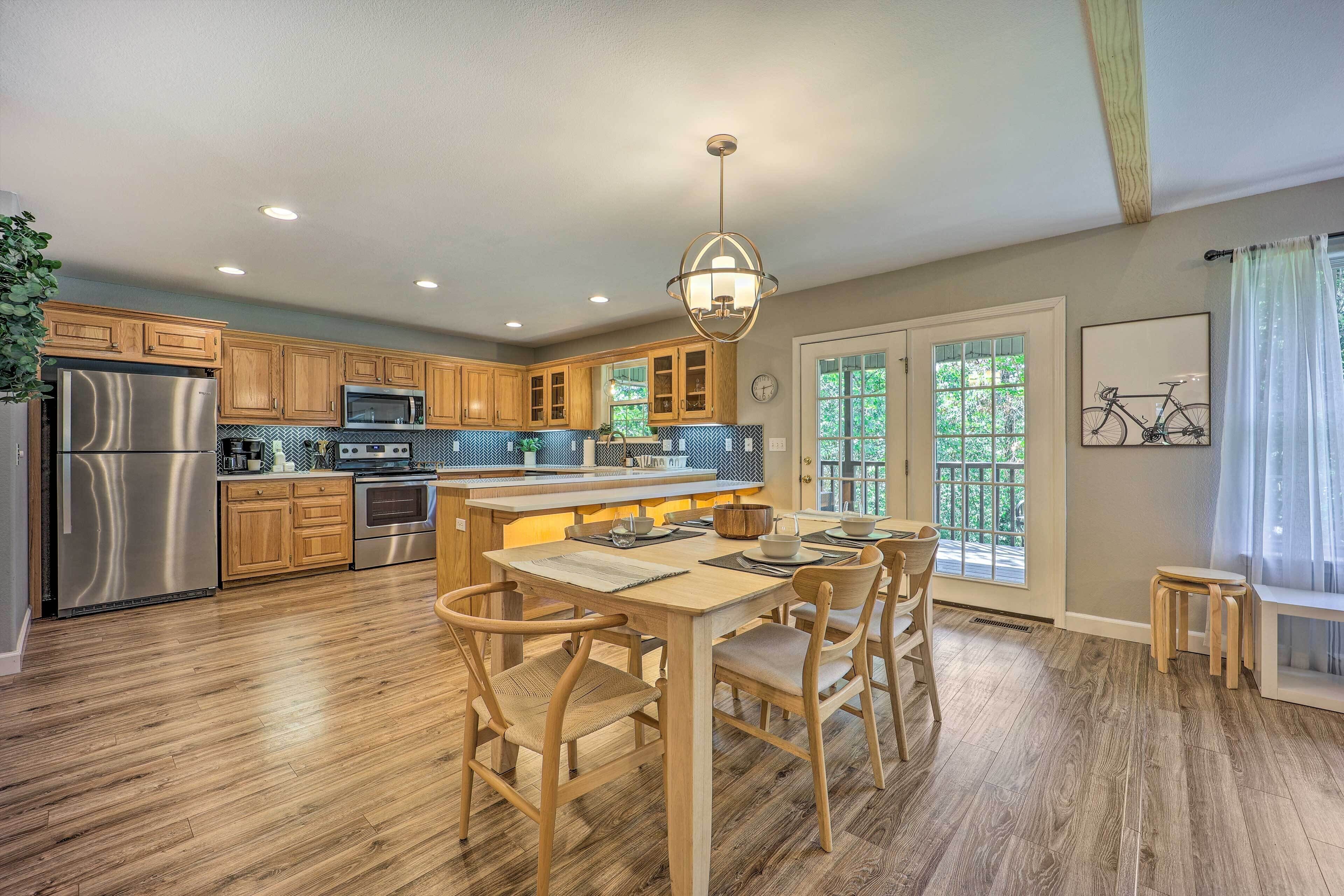 Chic Bella Vista Getaway: Bike the Back 40!