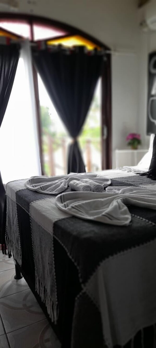 Superior Quadruple Room (Mirante) | Free WiFi, bed sheets - A Arca Pousada (Tibau do Sul)