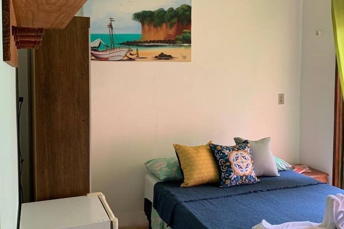 Quarto quádruplo econômico (Limoeiro) | 1 quarto, Wi-Fi de cortesia, roupa de cama