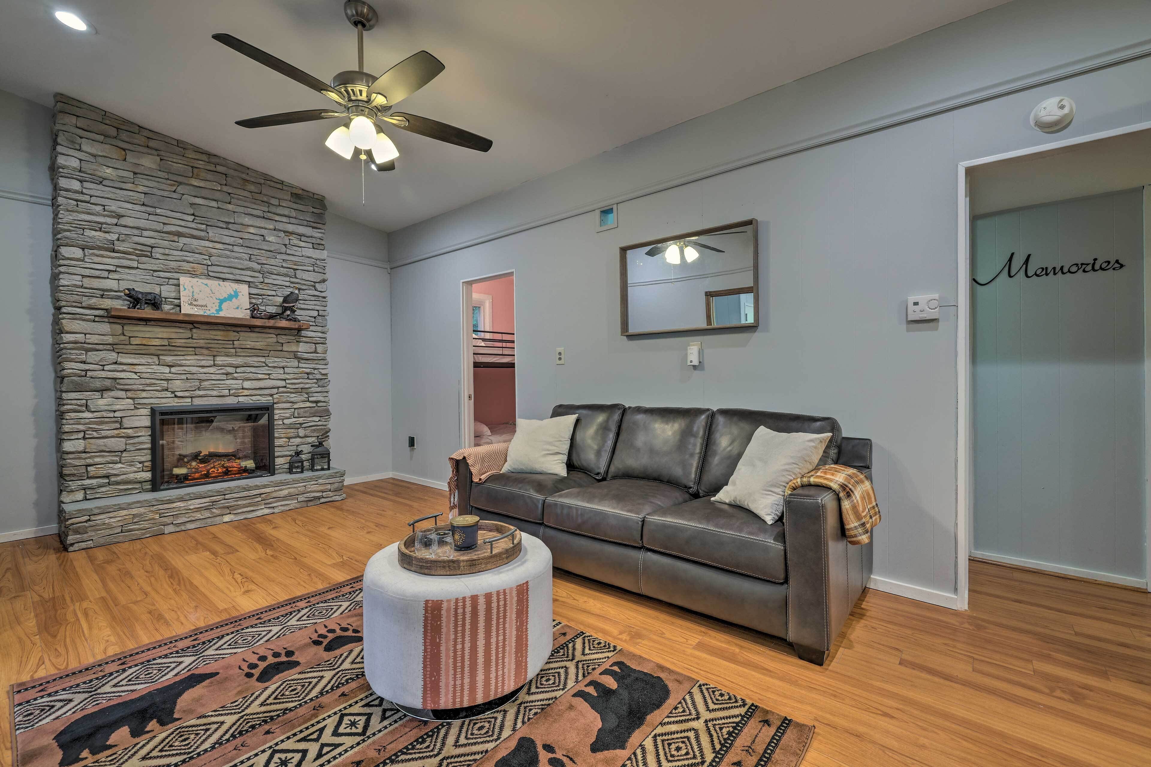 Greentown Getaway: Walk to Lake Wallenpaupack