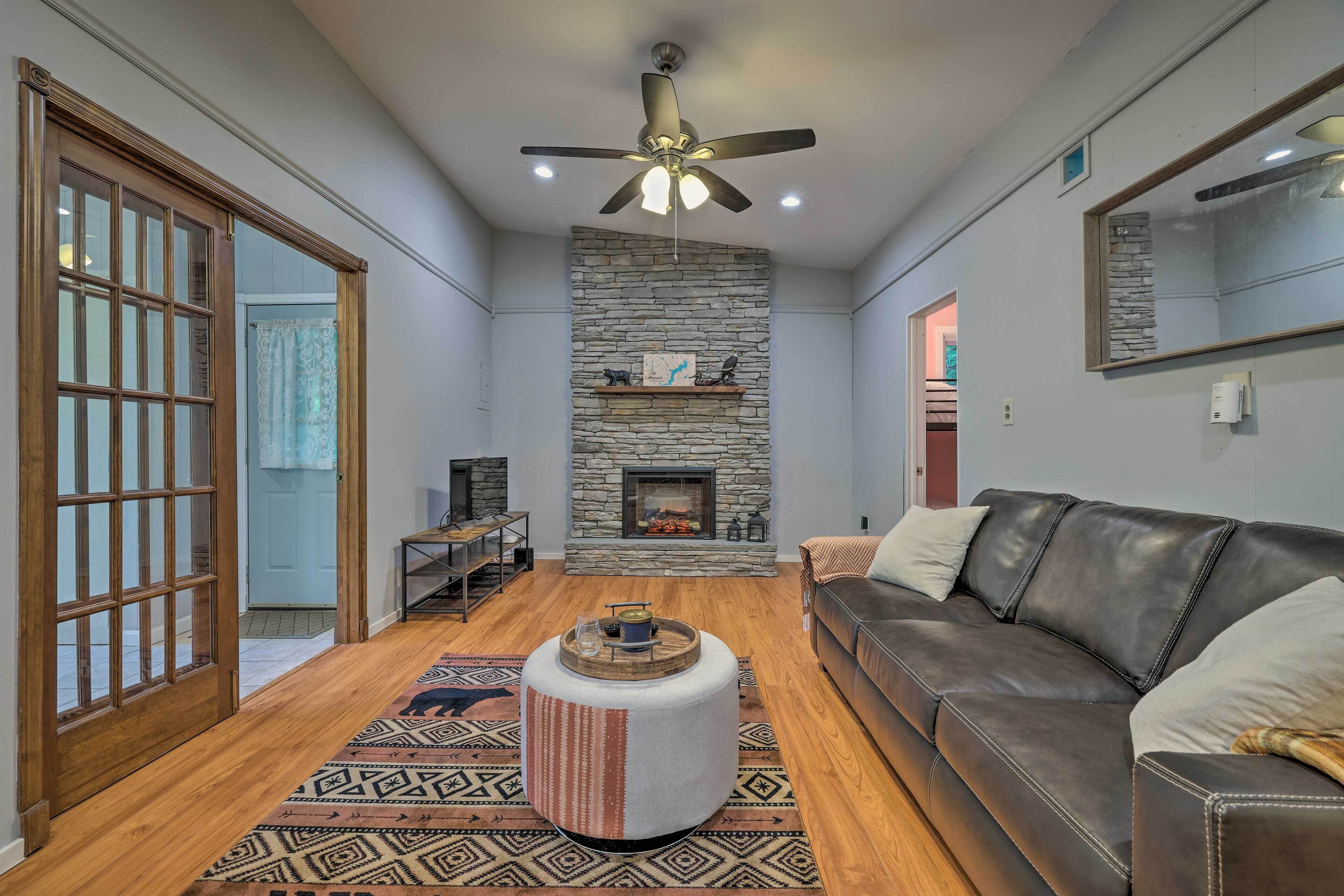 Greentown Getaway: Walk to Lake Wallenpaupack