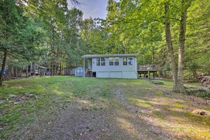 Exterior - 22 Mi to Ski Big Bear! Lake Wallenpaupack Getaway (Greentown)